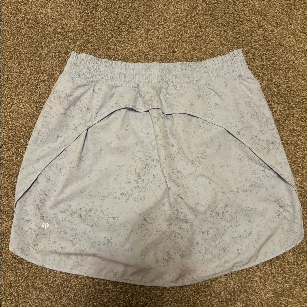 Lululemon Hotty Hot High-Rise Skirt - size 12